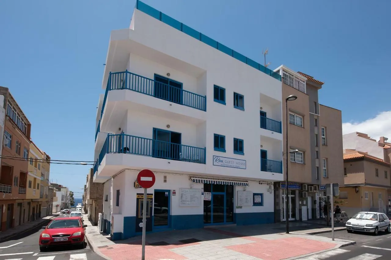 House Los Abrigos 0*,
